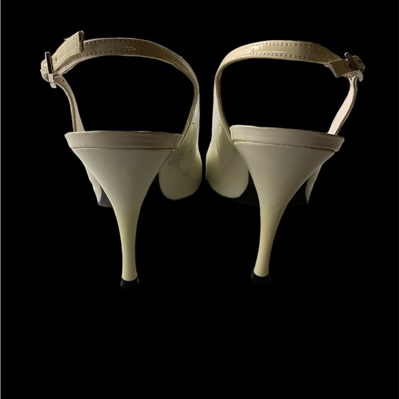 Vintage Stuart Weitzman Peep Toe Cream Patent Sling Backs Size 8 - Picture 3 of 6